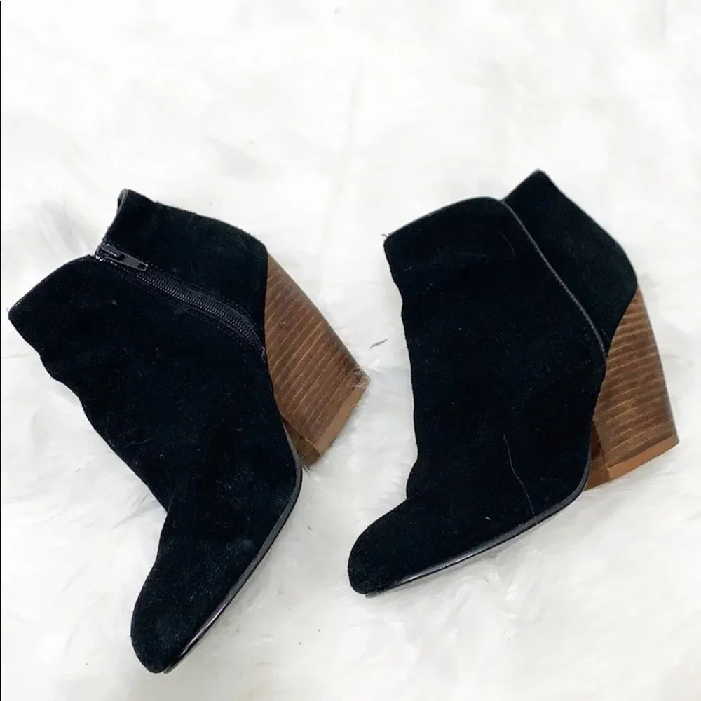 URBAN OUTFITTERS Ecote Black Stacked Heel Bootie